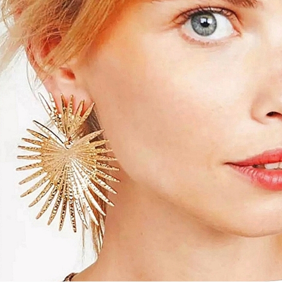 THE THRONE EARRINGS by Shashi x Revolve x Anthro - Picture 5 of 7